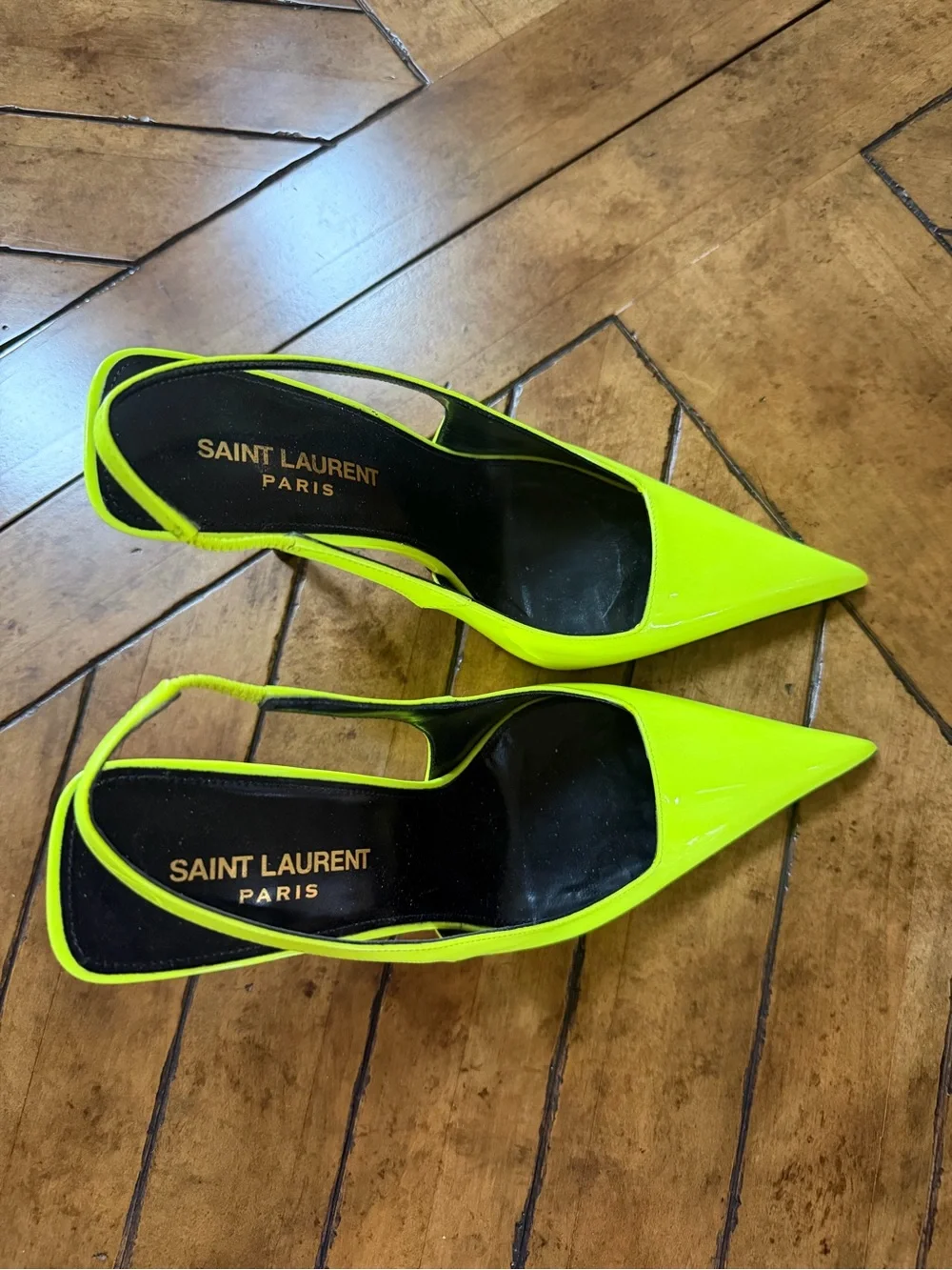 Saint Laurent Neon Lime Patent Slingback Pointed Pumps - Picture 2 of 4